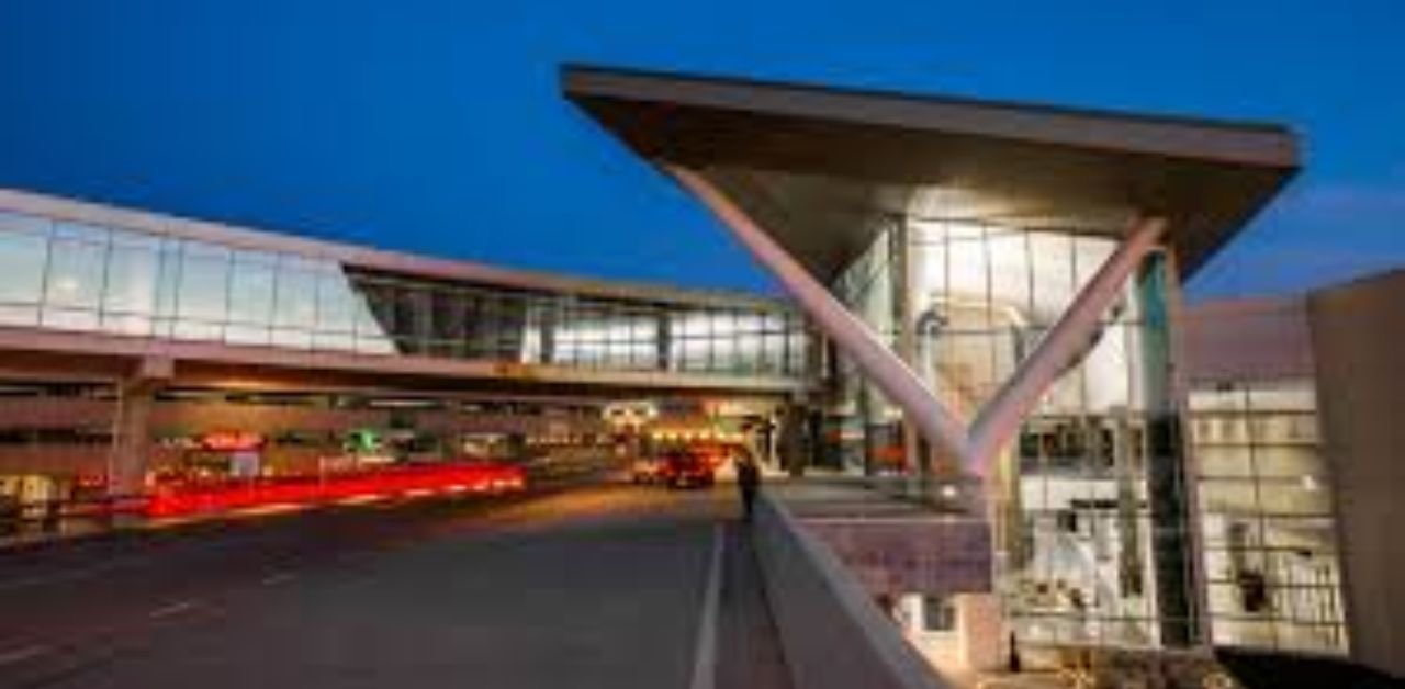 Frontier Airlines HOU Terminal